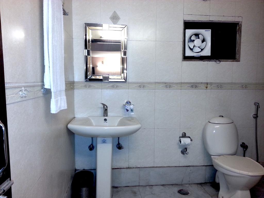 Hotel Ananda دلهي الغرفة الصورة